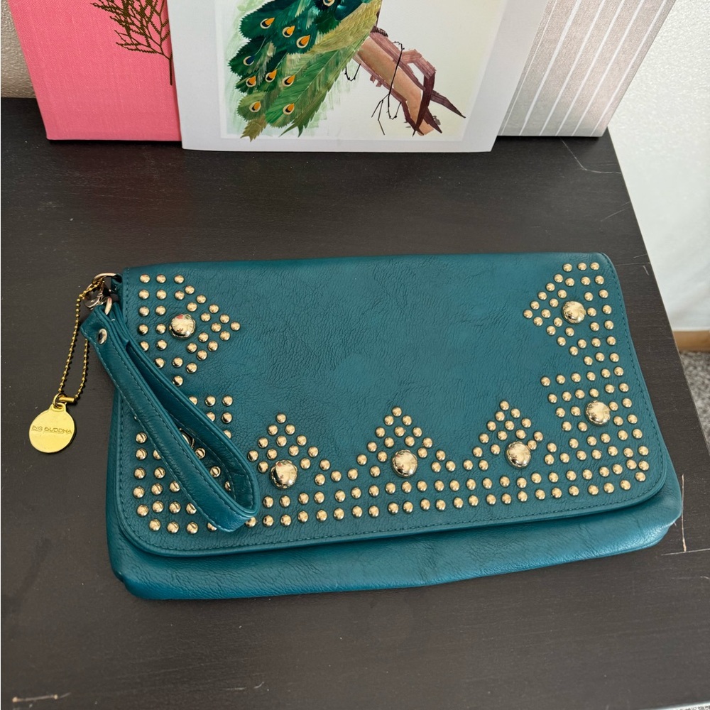 Big Buddha Gold Studded Clutch. EUC. 💲⬇️